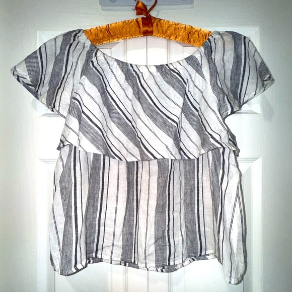 Saks Fifth Avenue Black grey and White Striped off the shoulder Blouse. Size M - Picture 6 of 9
